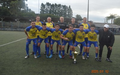 Atlético Pinhal de Papanduva campeão da chave dos perdedores do 15º Torneio de Futebol Society em Papanduva